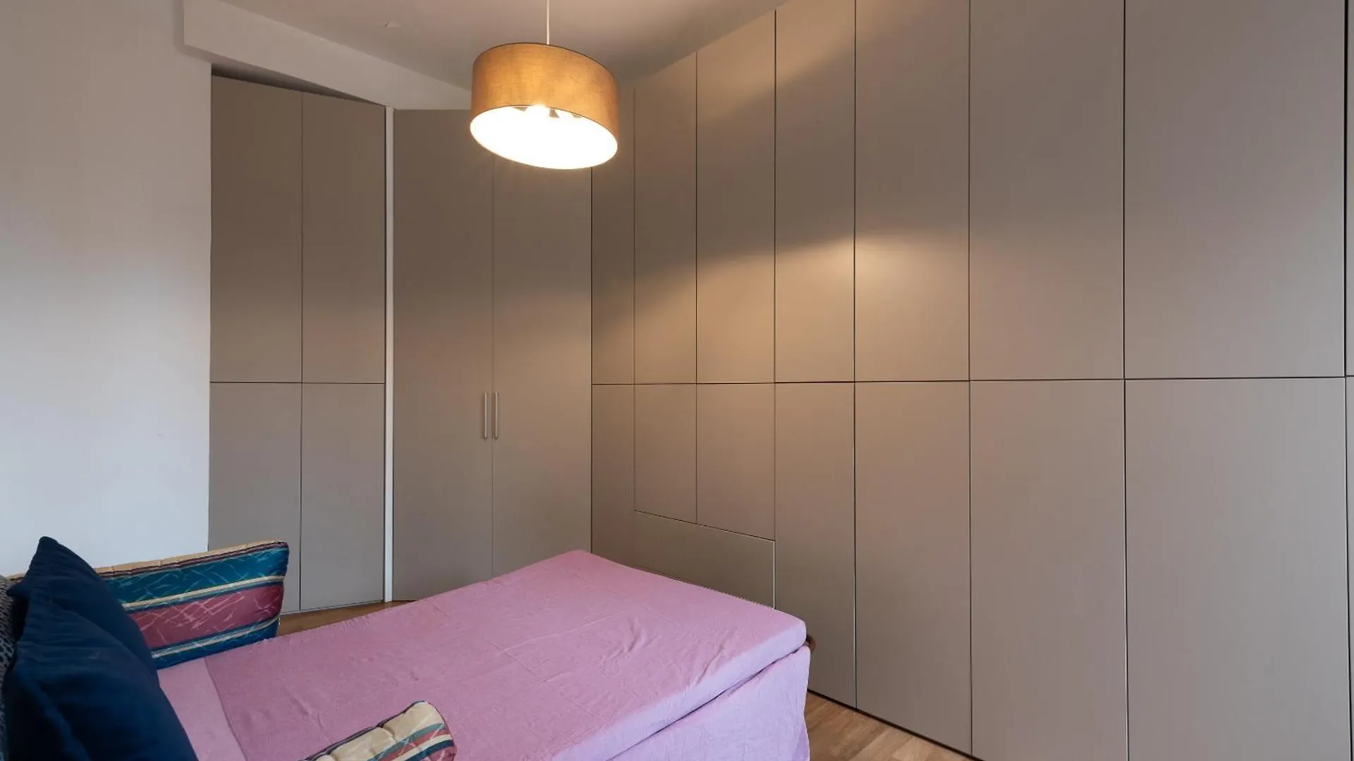Apartamento De Amicis Milán 0*,  Italia