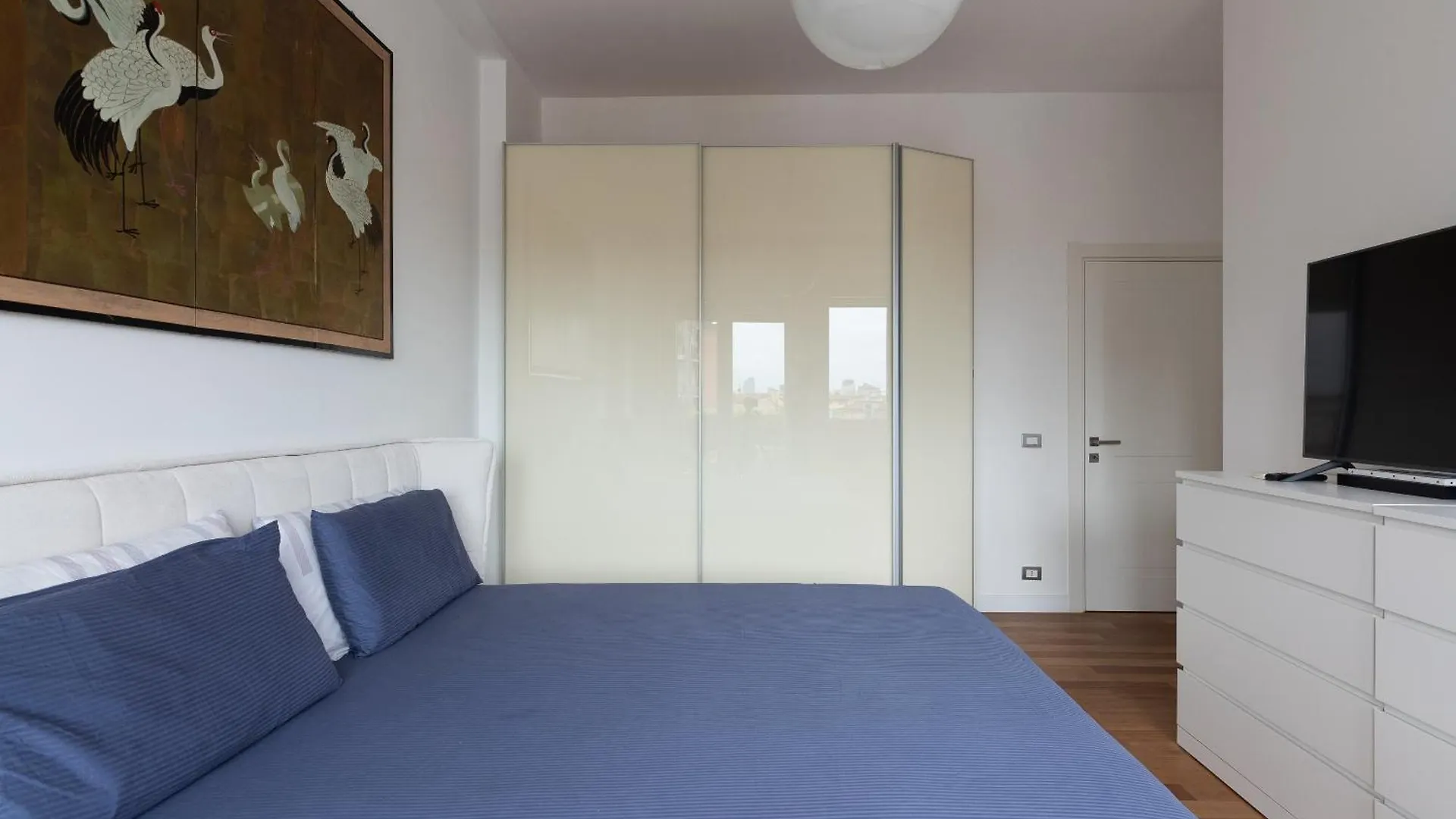De Amicis Apartment Milan